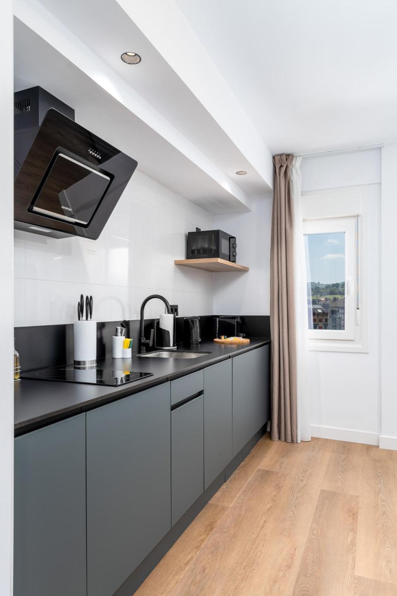 Limehome Oviedo Calle Postigo Bajo Cameră foto
